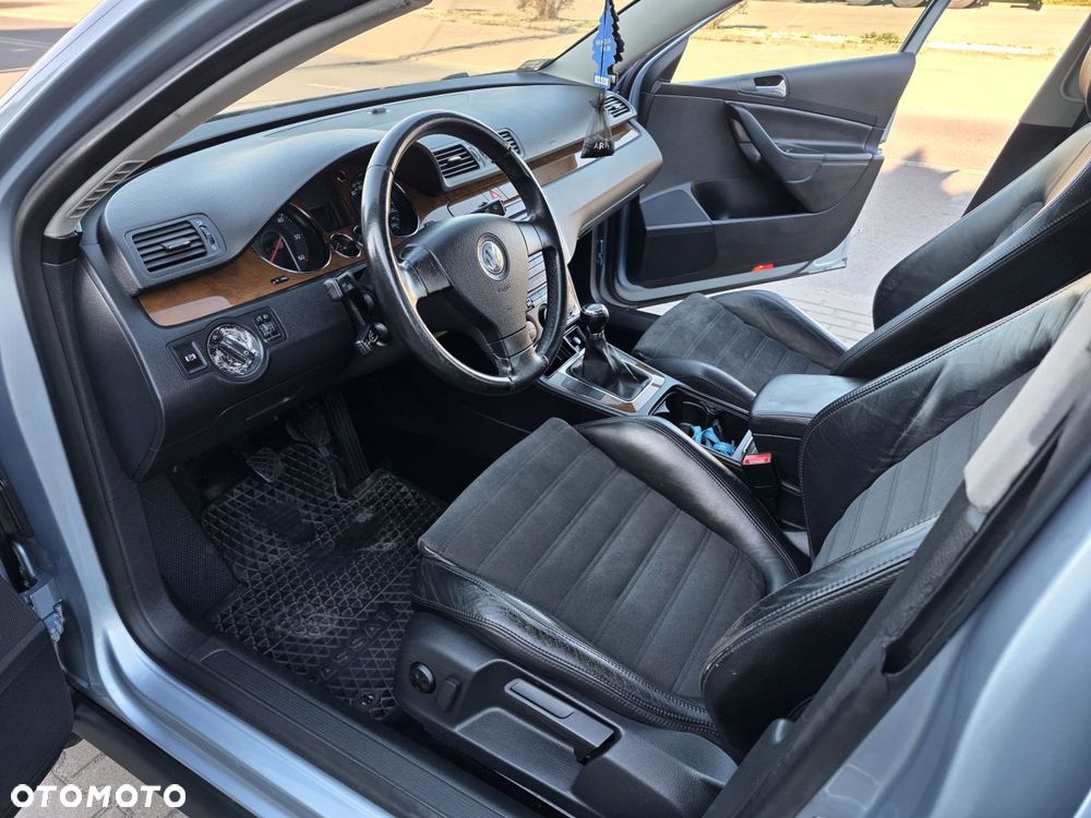 Volkswagen Passat 2.0 TDI DPF Highline - 7
