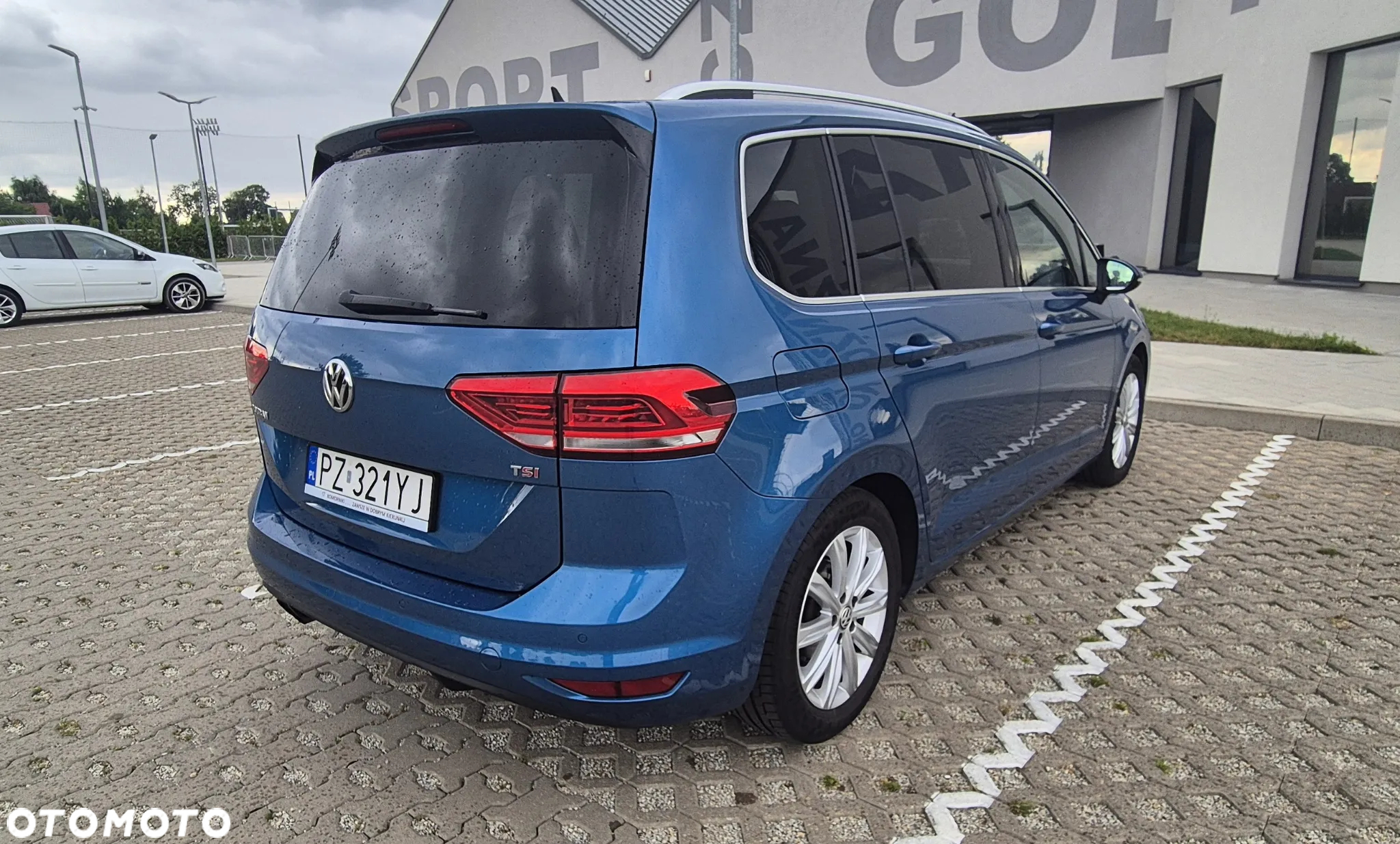 Volkswagen Touran 1.4 TSI BMT Highline - 3