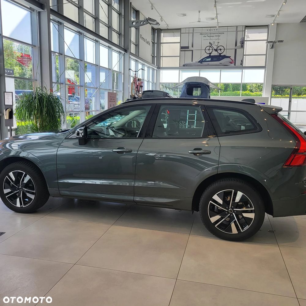 Volvo XC 60 B5 B AWD Plus Dark - 2