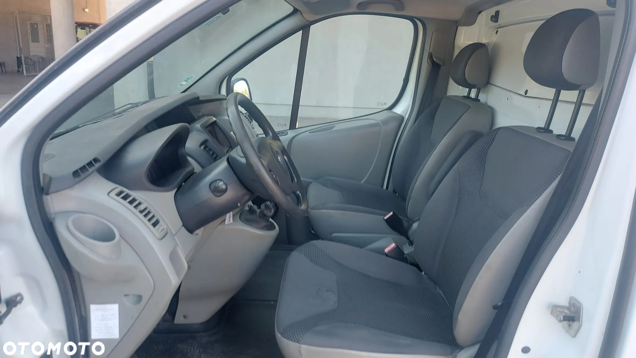 Opel Vivaro - 11