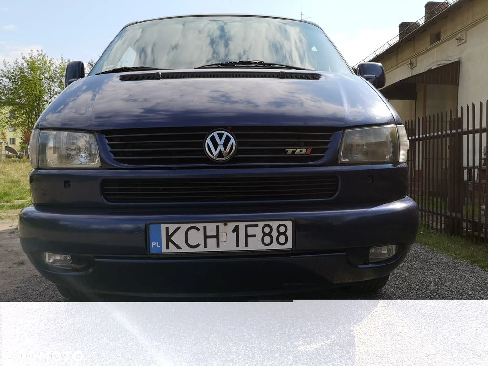Volkswagen Caravelle - 17