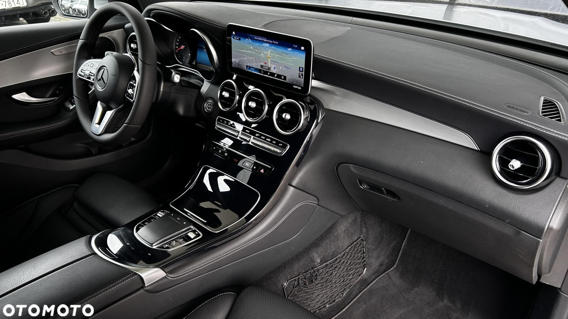Mercedes-Benz GLC - 22