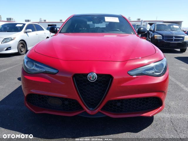 Alfa Romeo Giulia 2.0 Turbo 16V AT8 Veloce Ti - 9