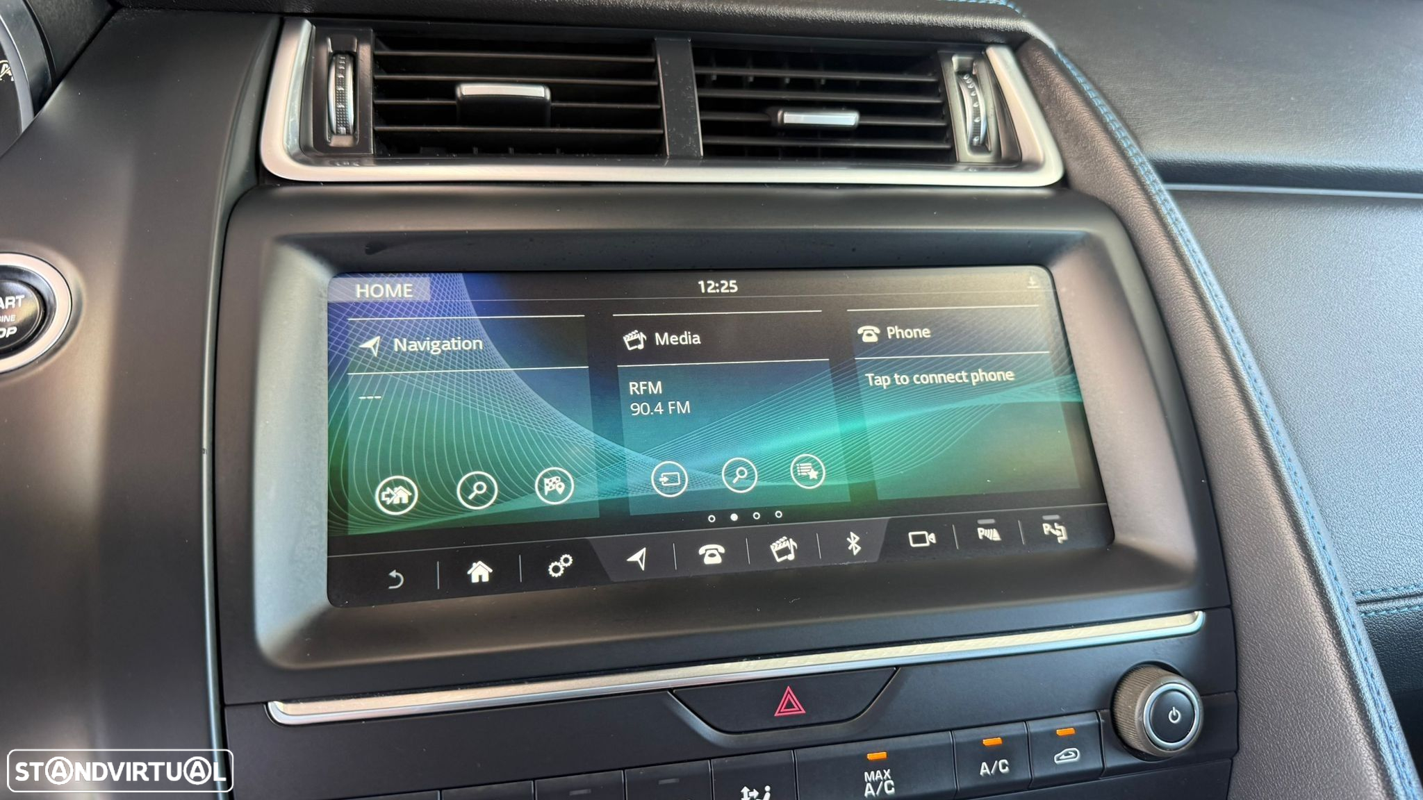 Jaguar E-Pace 2.0 i4D R-Dynamic AWD Aut. - 38