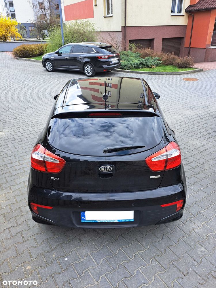 Kia Rio - 4
