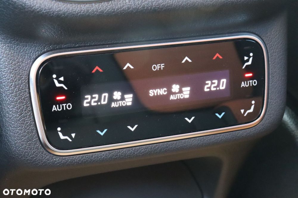 Mercedes-Benz GLC - 17