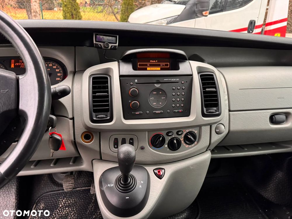 Opel VIVARO BRYGADÓWKA 6 MIEJSC KLIMATYZACJA - 15