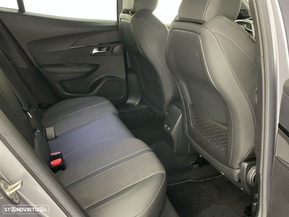 Peugeot 2008 1.2 PureTech GT Line - 23