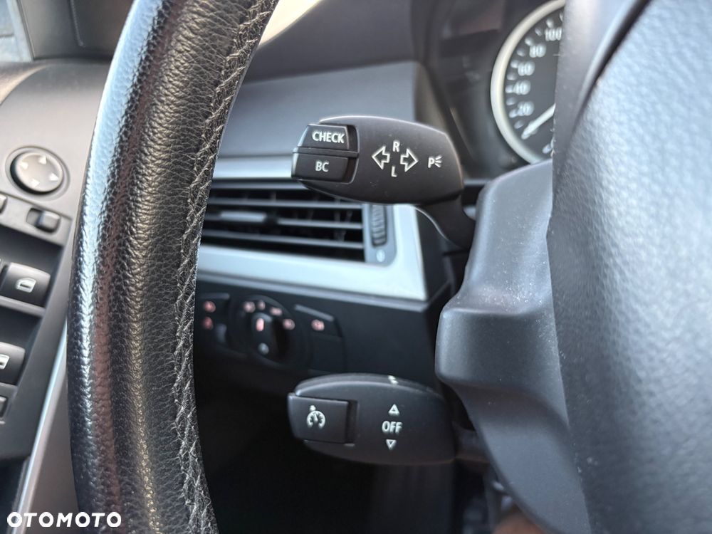 BMW Seria 5 520i - 13