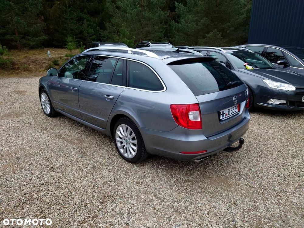 Skoda Superb 2.0 TDI Elegance DSG - 4