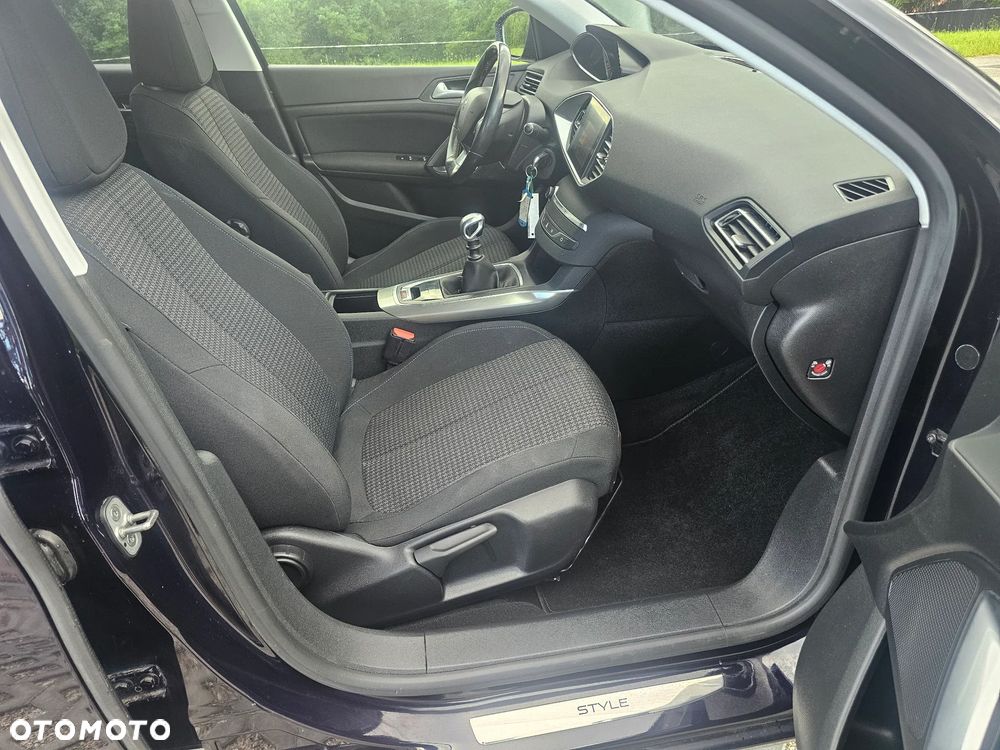 Peugeot 308 PureTech 110 Stop & Start Style - 13