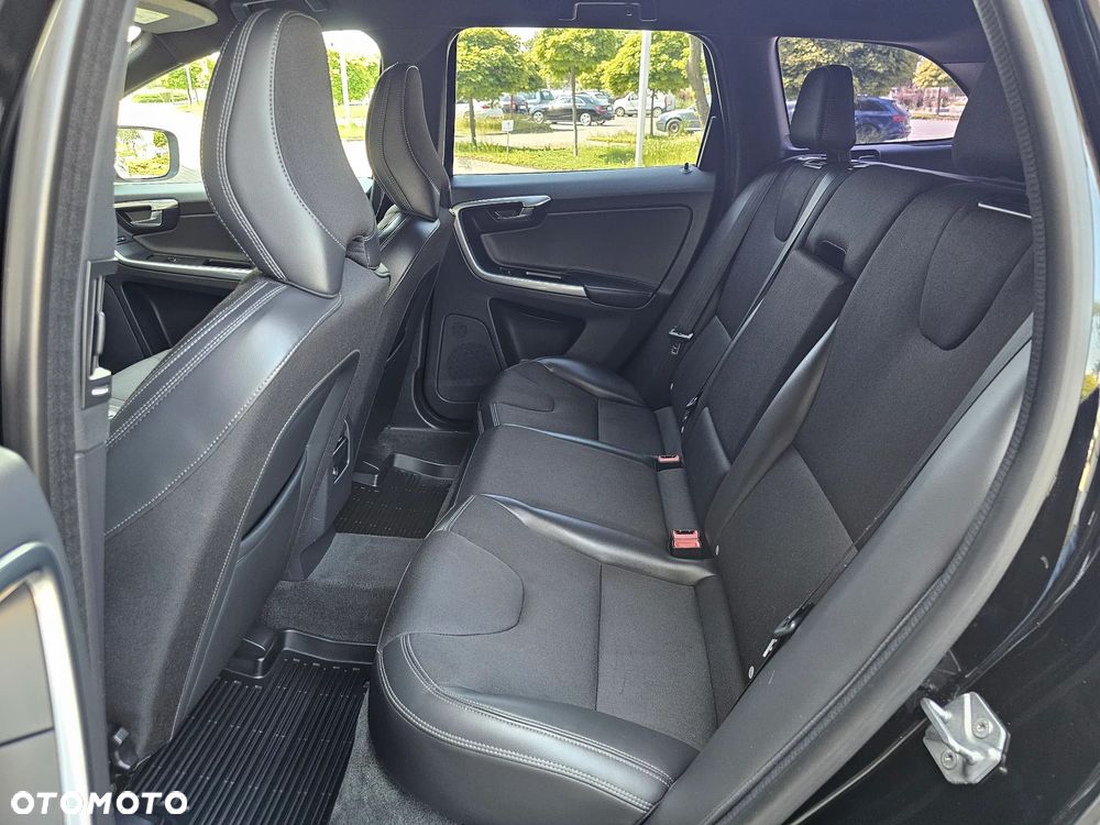Volvo XC 60 D4 Momentum - 26