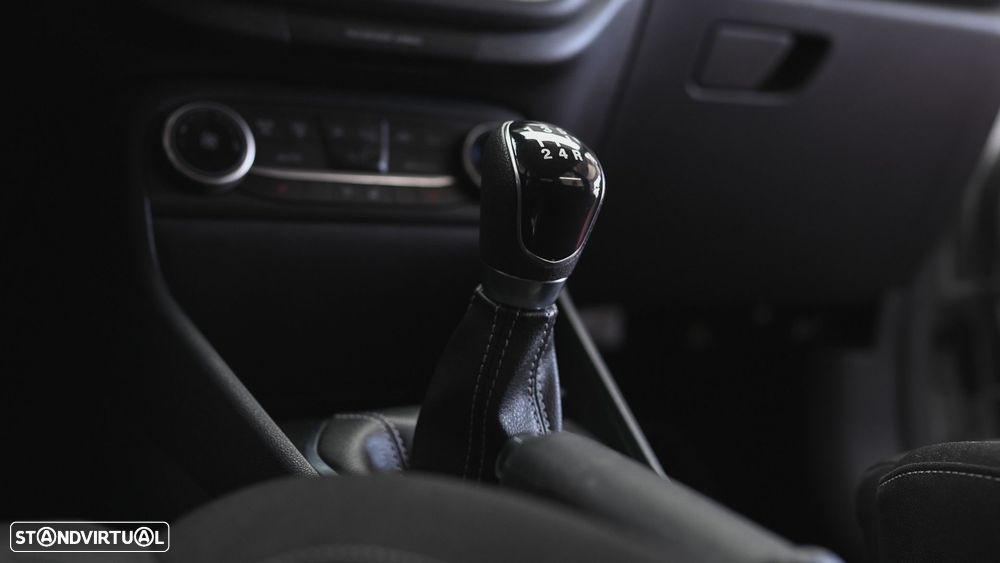 Ford Fiesta 1.1 S&S TITANIUM - 52
