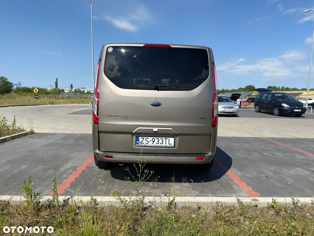 Ford Tourneo Custom - 6