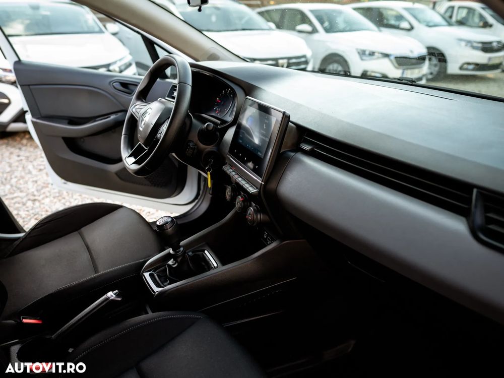 Renault Clio - 25
