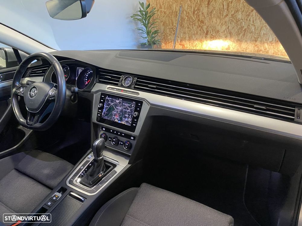 VW Passat Variant - 47