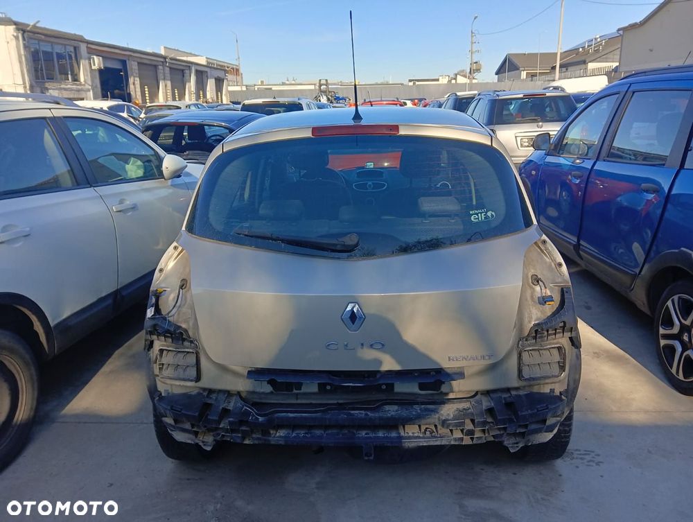 Zderzak (Maska, Błotnik, Lampa, Drzwi, Klapa, Kierownica) Renault Clio 1.2 Benzyna 74 Km 2007r - 3
