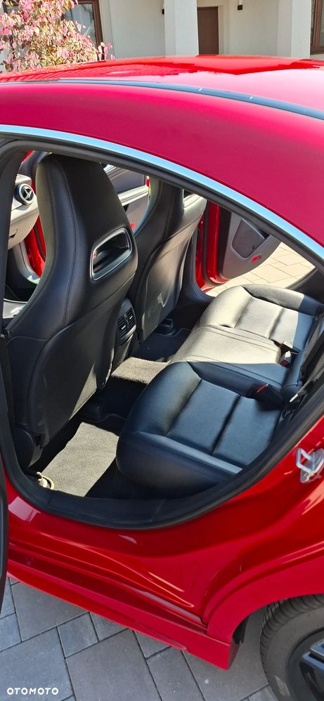Mercedes-Benz CLA 250 4Matic 7G-DCT AMG Line - 9
