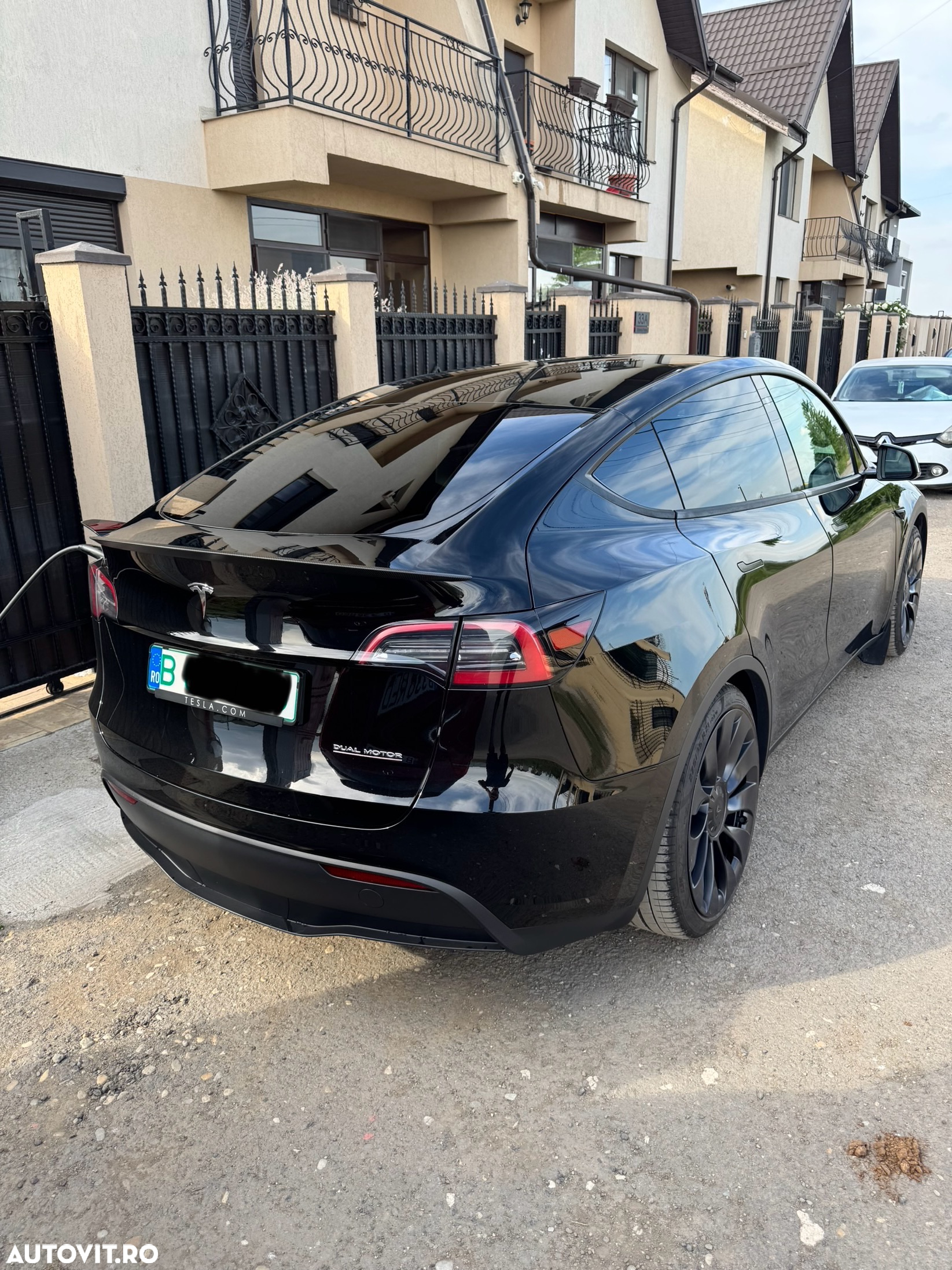 Tesla Model Y Performance - 6