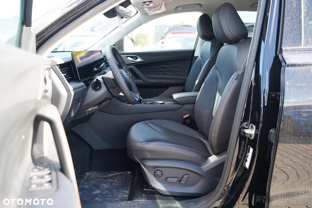 MG HS 1.5 T-GDI Exclusive DCT - 10