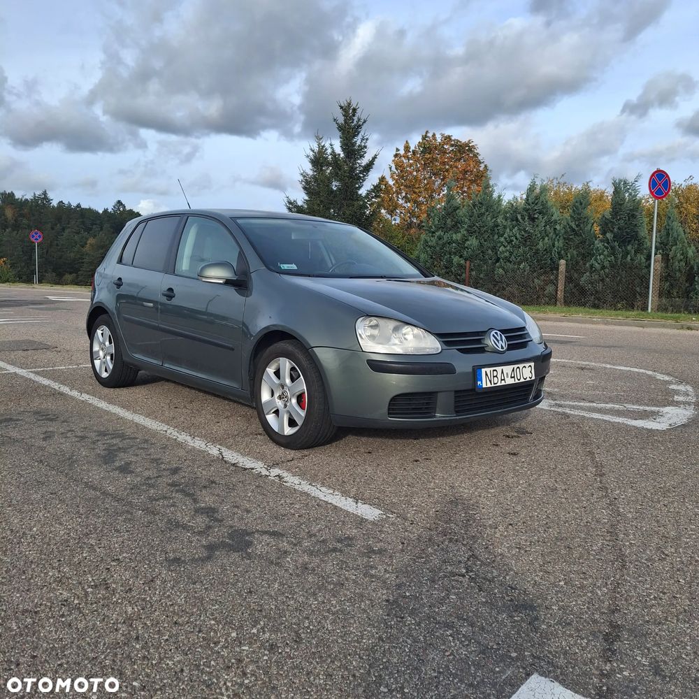 Volkswagen Golf V 1.6 FSI Comfortline - 1
