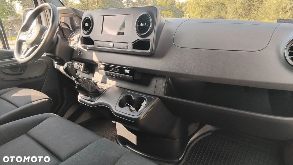 Mercedes-Benz SPRINTER - 20