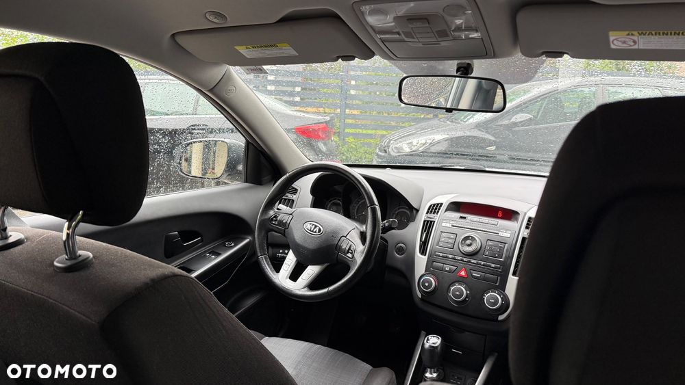 Kia Ceed 1.4 CVVT Attract - 28