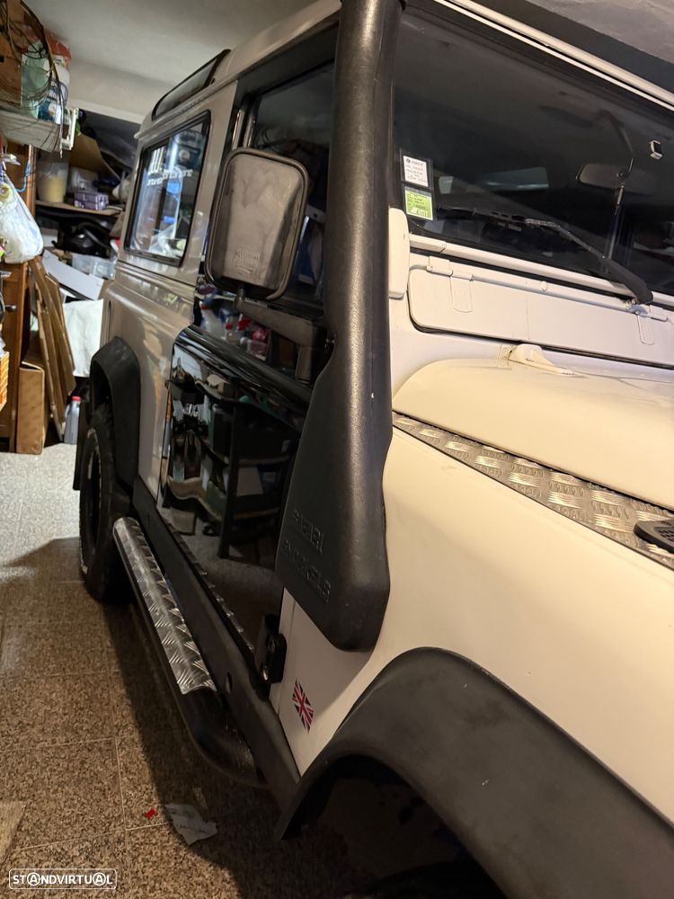 Land Rover Defender 90 2.5 TD5 Metal Top - 11