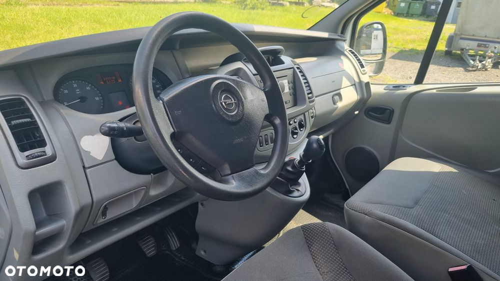 Opel Vivaro L2H1 2.9t - 9