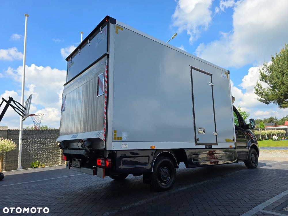 Mercedes-Benz SPRINTER 319 3.0 CDI KONTENER 4,28cmDługi 2,29cmSzero 2,24cmWysok + WINDA 750Kg 42Tyś km SERWIS DO OSTATNIEGO Km ASO MERCEDES-BENZ SALON PL STAN NOWY NOWY NOWY FABRYCZNA GWARANCJA - 9