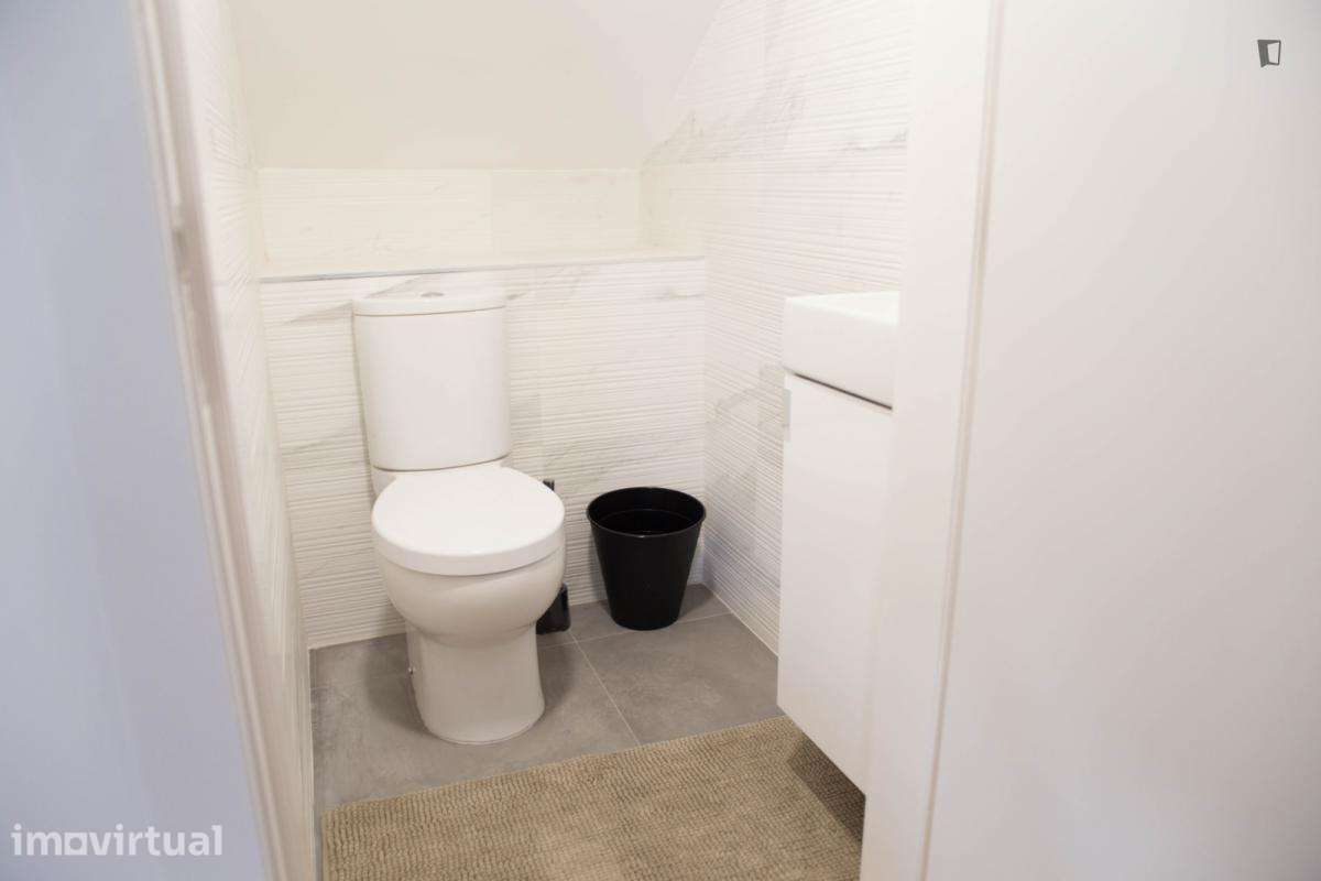 Quarto - localizado em Rio Tinto Porto - Grande imagem: 2/18