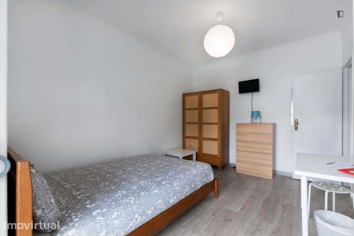 Quarto - localizado em Amadora Lisbon - Grande imagem: 2/16