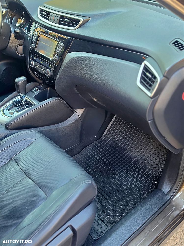 Nissan Qashqai 1.6 DCI Xtronic TEKNA - 22