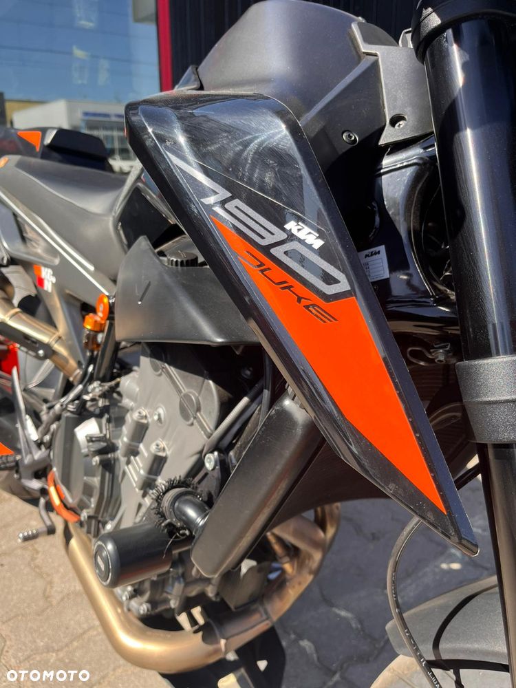 KTM Duke 790 - 11