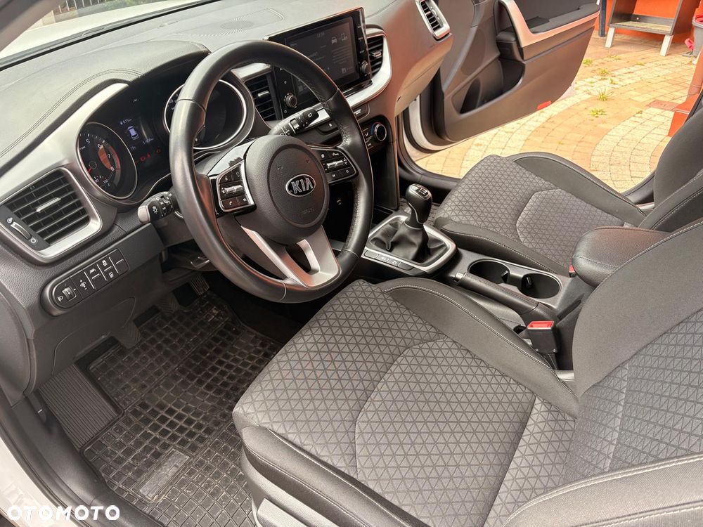Kia XCeed 1.4 T-GDI L Business Line - 17