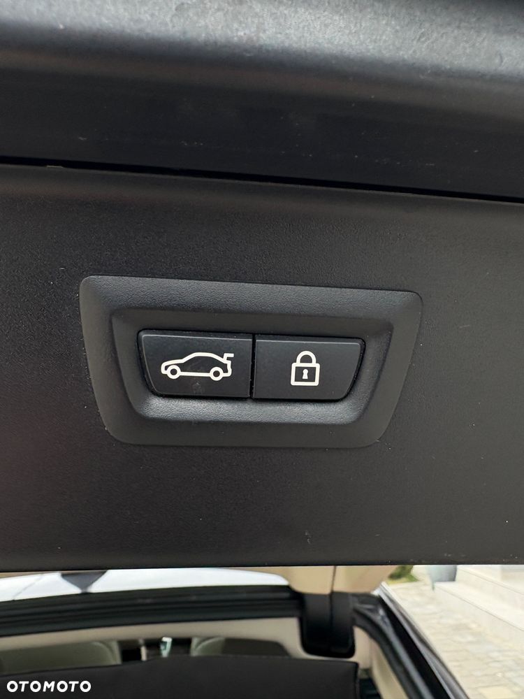 BMW Seria 5 525d - 19