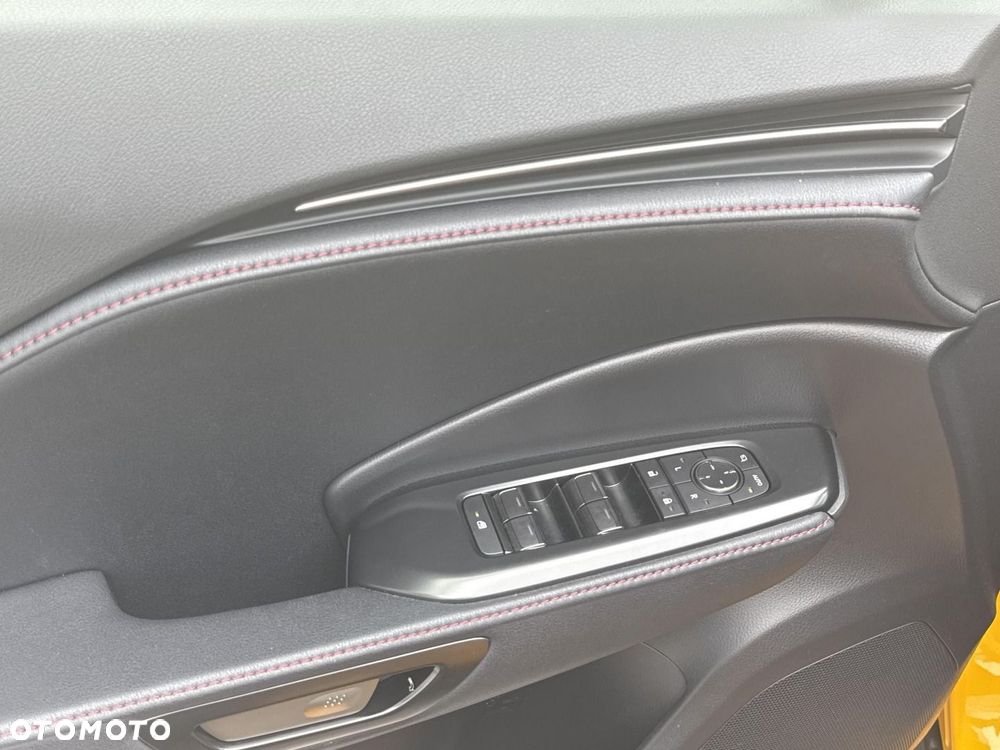 Lexus LBX 1.5 Hybrid Emotion - 10