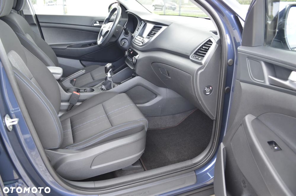Hyundai Tucson blue 1.6 GDi 2WD Intro Edition - 25