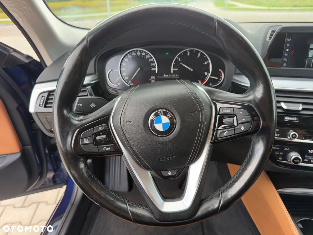 BMW Seria 5 520d xDrive Luxury Line sport - 18