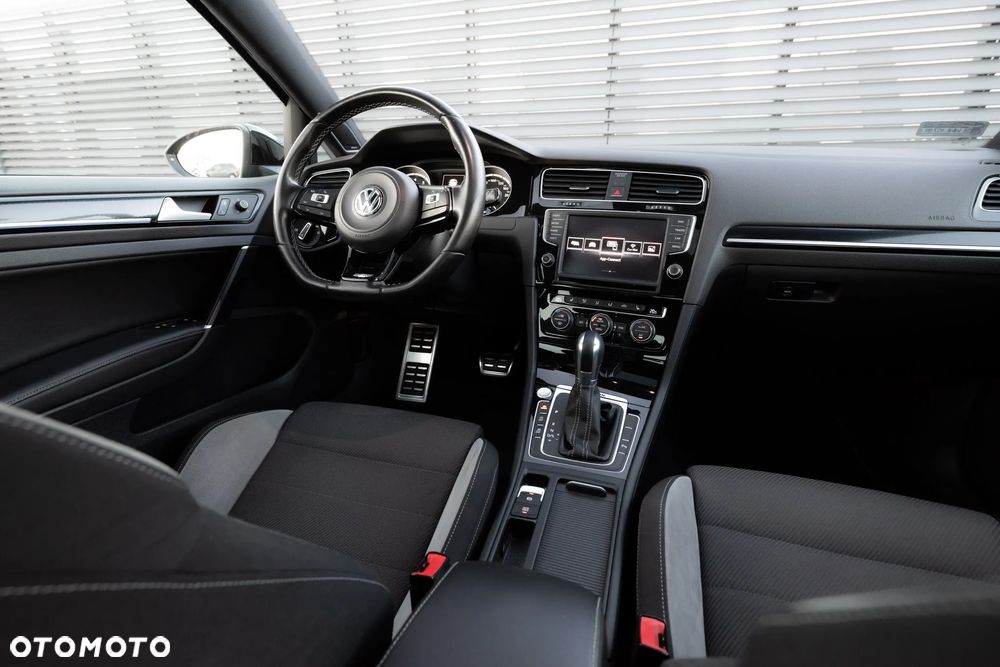 Volkswagen Golf 2.0 TSI BMT 4Mot R DSG - 17