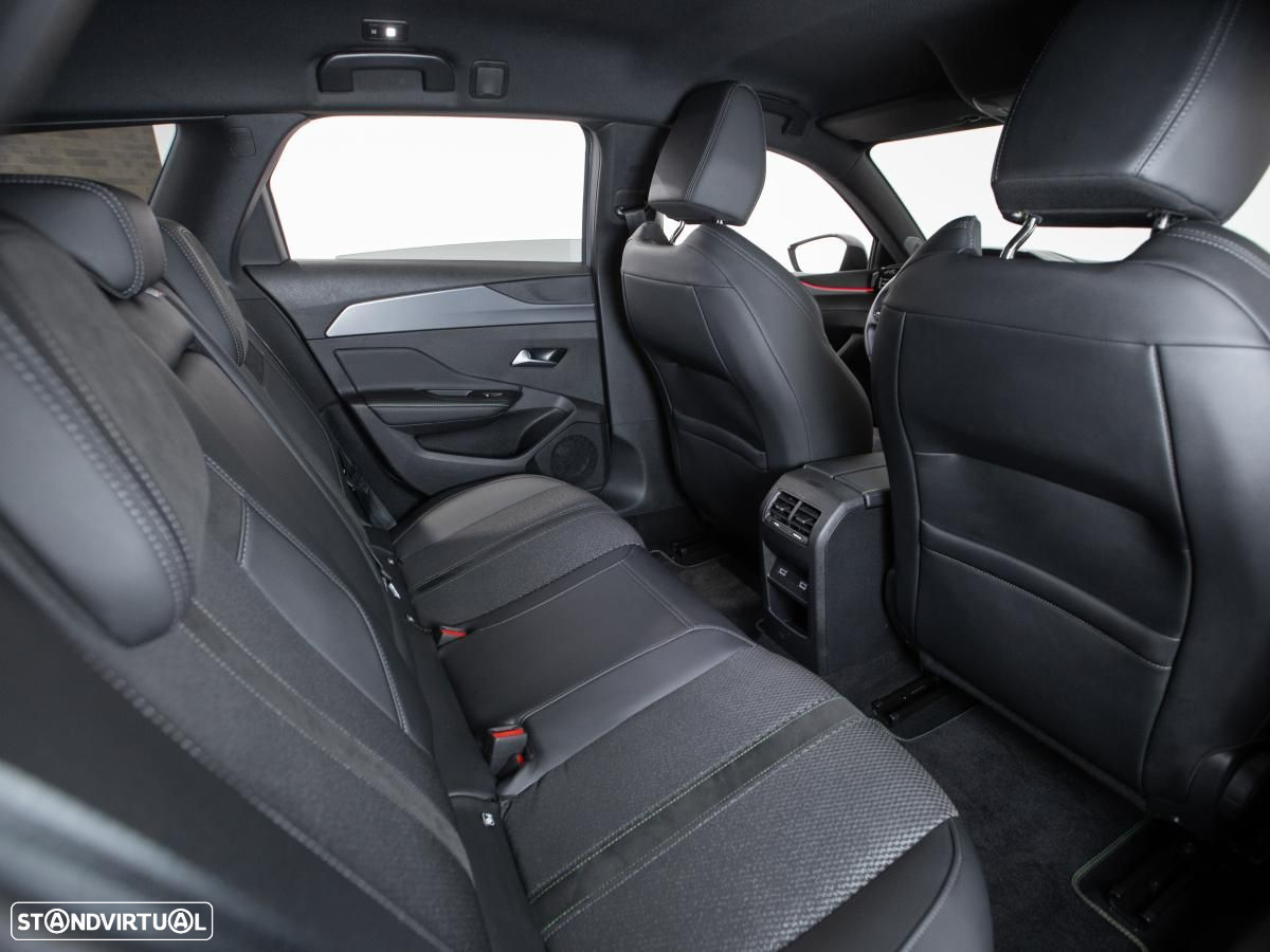 Peugeot 308 SW 1.2 PureTech GT EAT8 - 11