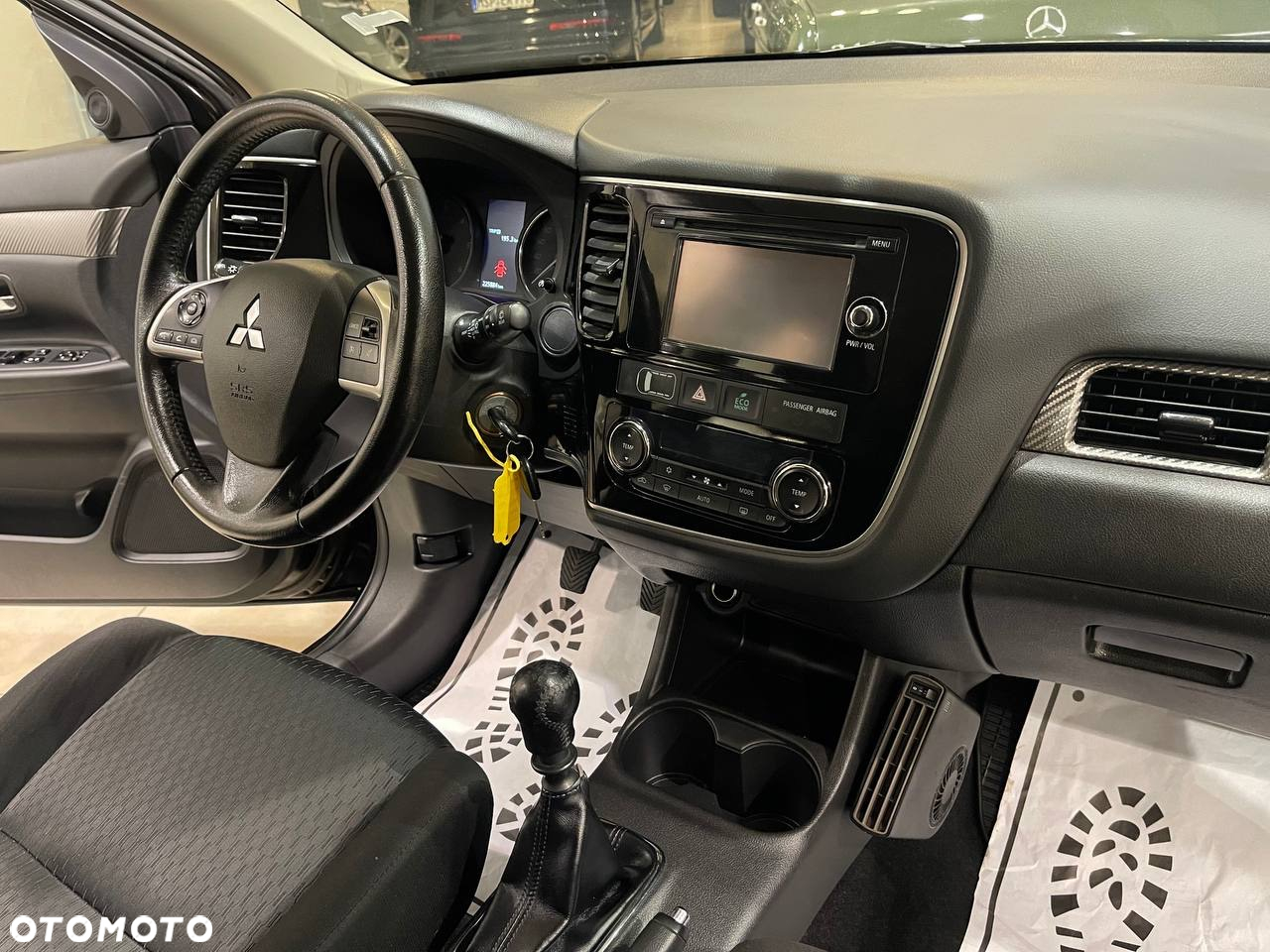 Mitsubishi Outlander 2.2 DI-D 4WD Diamant Edition - 35