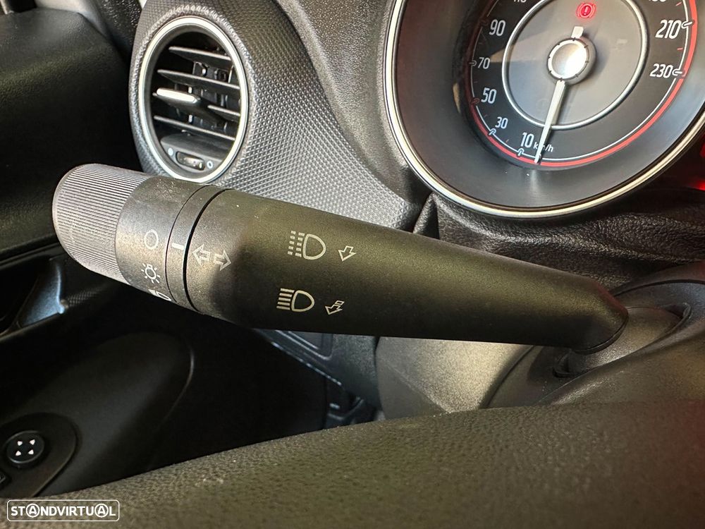 Fiat Punto 1.3 M-Jet Lounge S&S - 23
