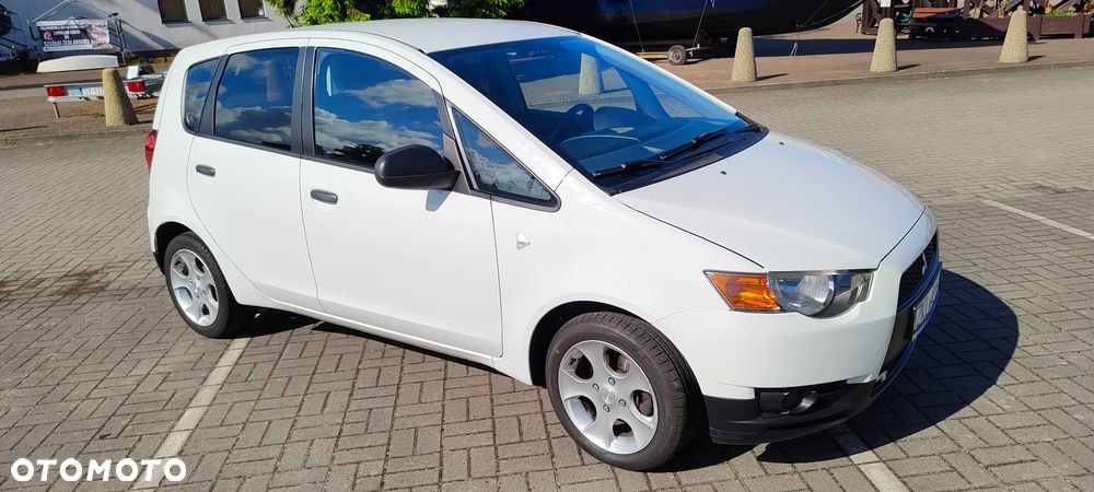 Mitsubishi Colt 1.3 Inform - 13