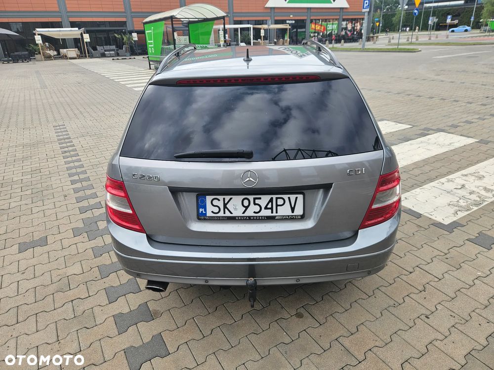 Mercedes-Benz Klasa C 220 CDI BlueEff 4-Matic Avantgarde - 4