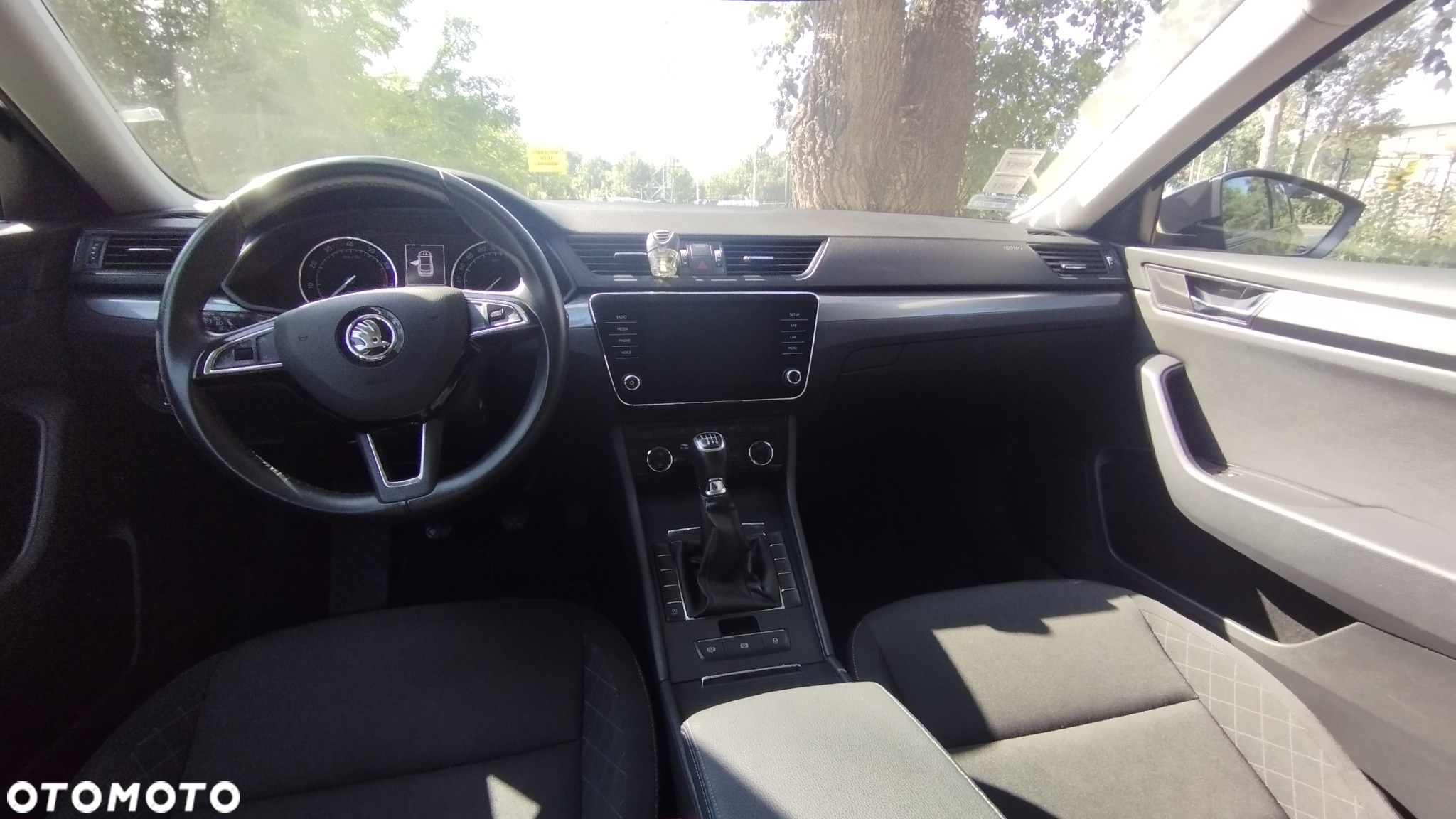 Skoda Superb 1.5 TSI Active - 34