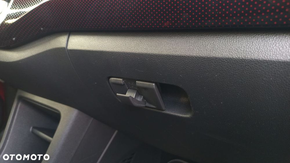 Volkswagen up! GTI - 19