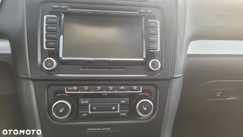 Volkswagen Golf 2.0 TDI DPF Highline - 12