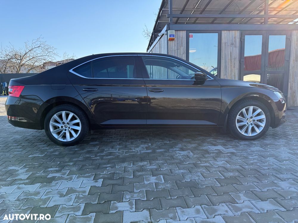 Skoda Superb 1.5 TSI ACT DSG Ambition - 11