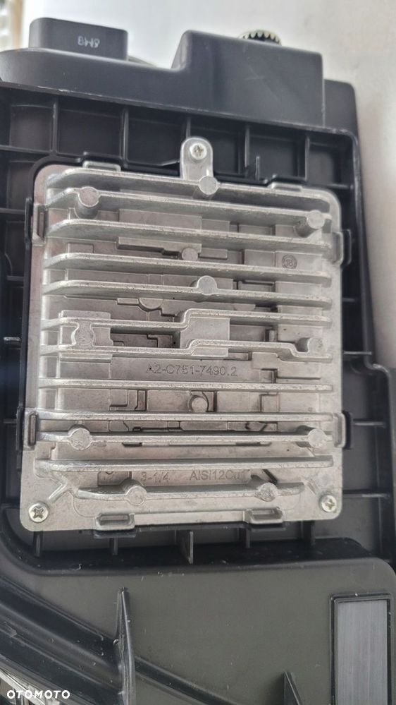 LAMPA PRAWA PRZÓD PRZEDNIA LEVC TX VN5 - 8